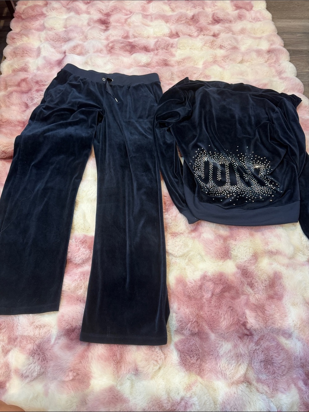 Juicy Couture Women's Black Velour Track Pants & Jacket Set early 2000s set .
